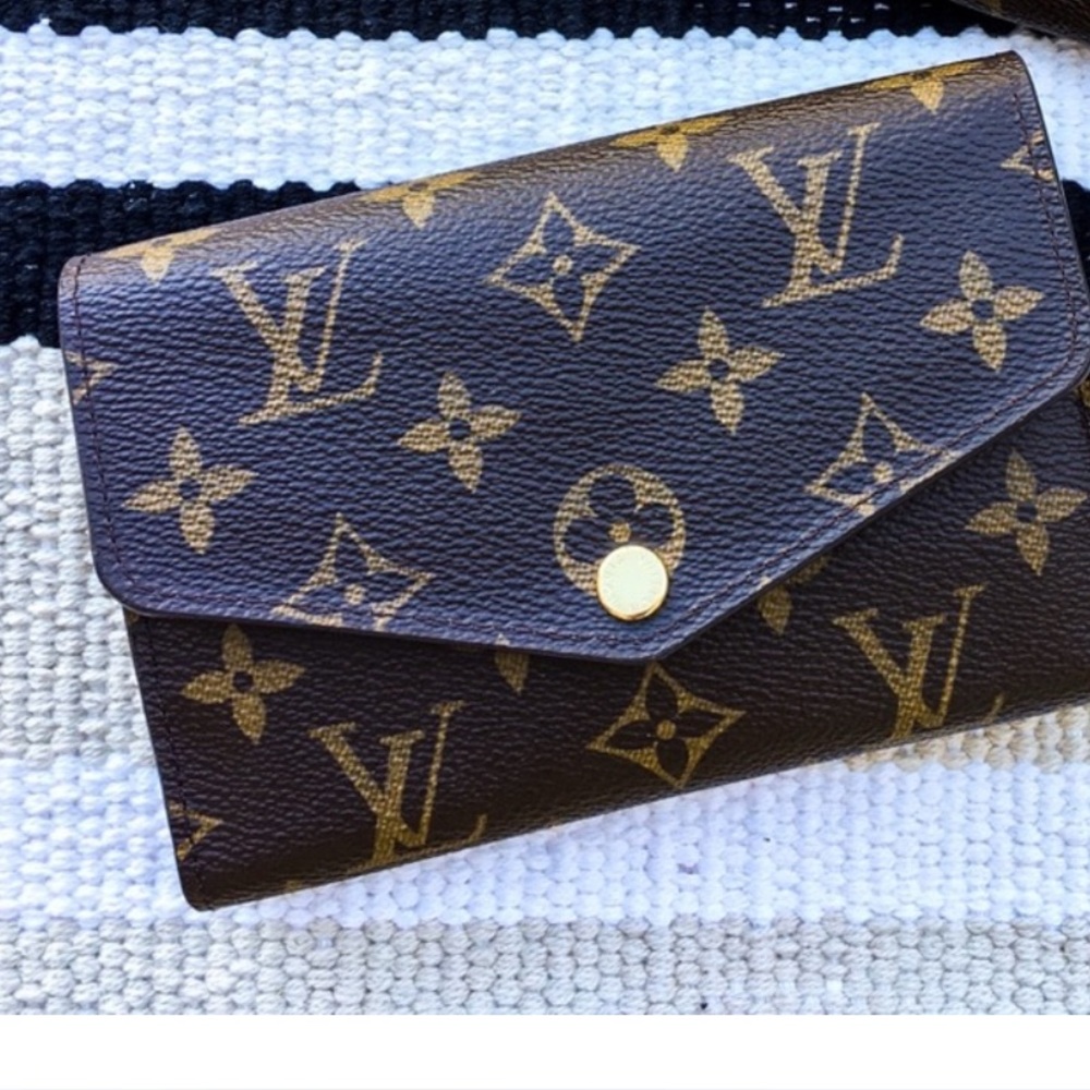 Authentic Louis Vuitton Sarah compact wallet